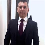 Profesor da clases de Informática